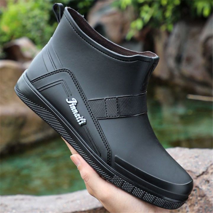 mikejie-รองเท้ารองเท้าบูทหน้าฝนแฟชั่นของผู้ชายสั้นกันน้ำ-รองเท้าลุยน้ำรองเท้าผ้าฝ้ายเนื้อนิ่มกันลื่นรองเท้าบูทหน้าฝนตกปลาในห้องครัว