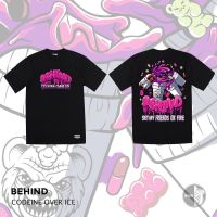 มีสินค้า BEHIND T-shirt "CODEINE OVER ICE" เสื้อยืดแขนสั้นแนวสตรีทสไตล์ผู้ชายและผู้หญิง ดูดี เป็นที่นิยม [พร้อมส่ง]