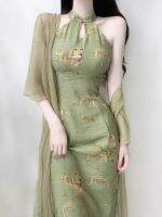 เสื้อผ้าแฟชั่นสำหรับสุภาพสตรี New Chinese style dress ancientry improved qipao with young girl temperament of high-end hanging neck green dress