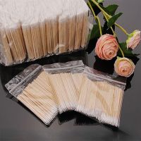 100pcs Disposable Cotton Swab Lint Free Micro Brushes Wood Buds Swabs Ear Clean Sticks Eye Lashes Extension Glue Removing Tools Cables Converters