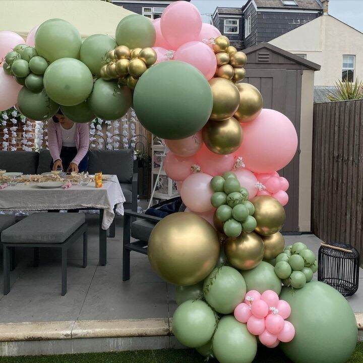 wild-one-pink-animal-themed-disposable-tableware-with-animal-balloon-tower-for-girl-39-s-jungle-forest-birthday-party-decorations