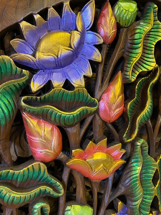 ดอกบัวแกะสลัก-ขนาด-120-ซม-หนา-4-ซม-ไม้สักแกะสลัก-รูปบัวปัดสี-แผ่นไม้สักไม้สักฉลุติดผนัง-ไม้สักสไตล์บาหลี-ไม้สักแต่งบ้าน-teak-wood-carved-lotus-flower