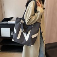 【Hot Sale】 Thickened shoulder bag 2023 new commuter large-capacity national tide portable tote female college students remedial