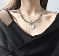 [COD] European and Street Hip Hop Titanium Necklace Womens Clavicle Chain Net Match Alphabet Mens Pendant