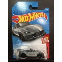 Hotwheels 75 Mazda MX-5 Miata