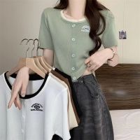 A one(พร้อมส่ง/ใหม่)#42065เสื้อยืดไหมพรมแขนสั้นผู้หญิง 2023 ฤดูร้อนใหม่สลิมลายปักตัวอักษรส