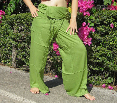 Asian pants green rayon สวยกางเกงเล ใส่สบาย ผ้าเรยอน สีสดใส เท่ คล่องตัว กระชับ กระเชง สีเขียวใบตองสวยงาม นำสมัย