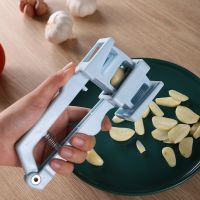 ETXGarlic Cutter Ginger Presses Plastic Grinding Tool Kitchen Grater Masher Grinder Efficient Garlic Peeling Artifact