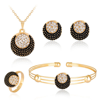 สร้อยคอและต่างหูสี่ชิ้นสีดำหยดน้ำมัน ชุดสร้อยคอแฟชั่นสวยหรู เครื่องประดับ Danby Huabi Fashion Chain Necklaces