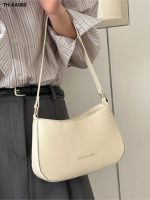 half-moon armpit bag 2023 new womens hot style high-end fashion one-shoulder dumpling Messenger