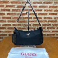 GUESS PARIS SHOULDER BAG กระเป๋าถือ กระเป๋าสะพายข้าง กระเป๋าสะพาย กระเป๋าสะพายไหล่ ของแท้ 100%