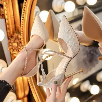 รองเท้าส้นสูงผู้หญิงที่นิยมในโลกออนไลน์ 2023 รองเท้าผูกเชือกส้นเข็มสไตล์ฝรั่งเศสรุ่นใหม่ฤดูร้อน