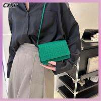 CXXP ลายหินสักหลาด กระเป๋า Crossbody ไหล่เดียว สีทึบทึบ กระเป๋าสะพายไหล่สักหลาด ของใหม่ น้ำหนักเบามาก กระเป๋าแมสเซนเจอร์ สำหรับผู้หญิง