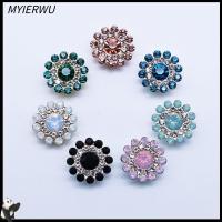 MYIERWU 10PCS 14mm งานฝีมือ DIY รูปดอกไม้ เครื่องประดับหมวก ปุ่ม พลอยเทียม ตกแต่งเสื้อผ้า หินแก้วคริสตัล