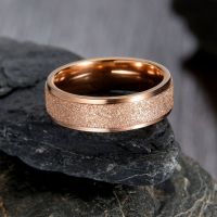 แหวนกุหลาบทองแหวนเหล็กไทเทเนียมแหวนเหล็ก6มม. สีเงินแหวนชุบหมั้นแต่งงานสำหรับผู้ชายผู้หญิง