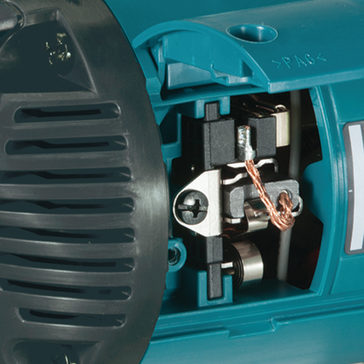 makita-เครื่องเจียร-เจียรมือ-หินเจียร-ลูกหมู-9-นิ้ว2200w-รุ่น-ga9060