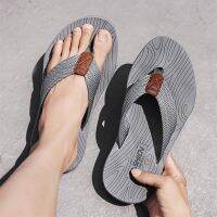 HOT11★ฤดูร้อนชายหาด Flip Flops Flip Flops คุณภาพสูง Breathable Thicken ชายชายหาดรองเท้าแตะกลางแจ้งเท้านวดความเมื่อยล้า