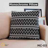 [ส่งฟรี] หมอนอิง หมอนวางโซฟา ขนาด 50x50ซม. รุ่น Monochrome Pillow สีโทนดำลาย Geometry  RENITA HOME