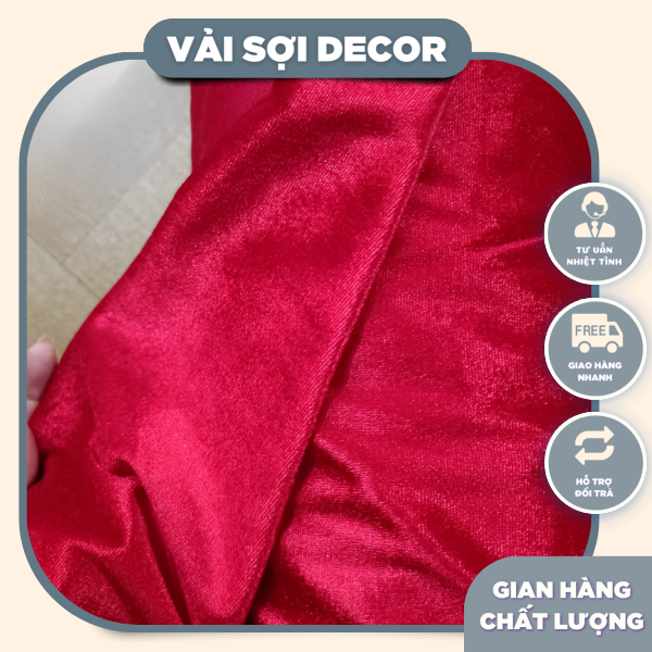 Vải nhung: Vải nhung đã trở thành một trong những sản phẩm thời trang được ưa chuộng nhất tại Việt Nam. Những tấm vải mềm mại và bóng bẩy này có thể được chế tác thành nhiều kiểu dáng từ đầm bẹt vai đến váy xòe. Chất liệu cao cấp của vải nhung làm cho những sản phẩm từ nhung trở nên sang trọng và tinh tế hơn. Năm 2024 sẽ là năm của các bộ sưu tập thời trang đầy sáng tạo và độc đáo từ vải nhung.