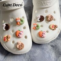 【 Cute Deco 】อาหารสัตว์น่ารัก (5 แบบ) คุกกี้หมี / กระต่ายแครอท Charm ปุ่ม Crocs / น่ารัก Jibbitz Croc รองเท้า DIY / วัสดุเรซิน Charm สําหรับ DIY 5211034❂✧㍿