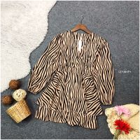 GN12708 **รบกวนสอบถามก่อนสั่งซื้อจ้า** Jumpsuit ลายม้าลายคอวีไขว้แขนยาว