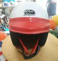 หมวกกันน็อก Dad Helmet /สีขาว  /เบอร์ L/แต่งแป็กหลัง สายรัดด้านหลังด้วยหนังแท้สีแดง เดินด้ายสีขาว งานเย็บมือ พร้อมแก๊ปหน้าหนังแท้   สีแดง