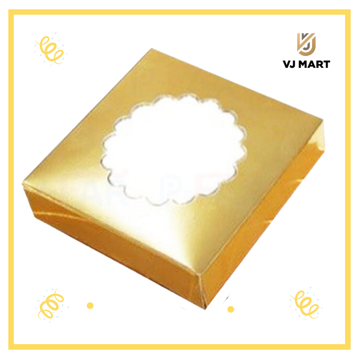 กล่องเค้กแม็ค 0.5 ปอนด์ สีบรอนซ์ทอง แบบเจาะ ทรงเตี้ย ขนาด 6 x 6 x 1.5 บรรจุ 10 ใบ ตราสนคู่