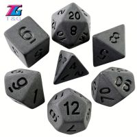 Polyhedral คาร์บอนสีดำชุดลูกเต๋า7ชิ้น D4 D6 D8 D10 D10 % D12 D20สำหรับ DND RPG ตารางม้วนเล่นเกม Essories