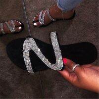 2021 Summer Home Slippers Rhinestone Beach Slippers Women Rivet Sandals Outdoor Wild Soft Surface Flat Bottom Non slip Flip Flop