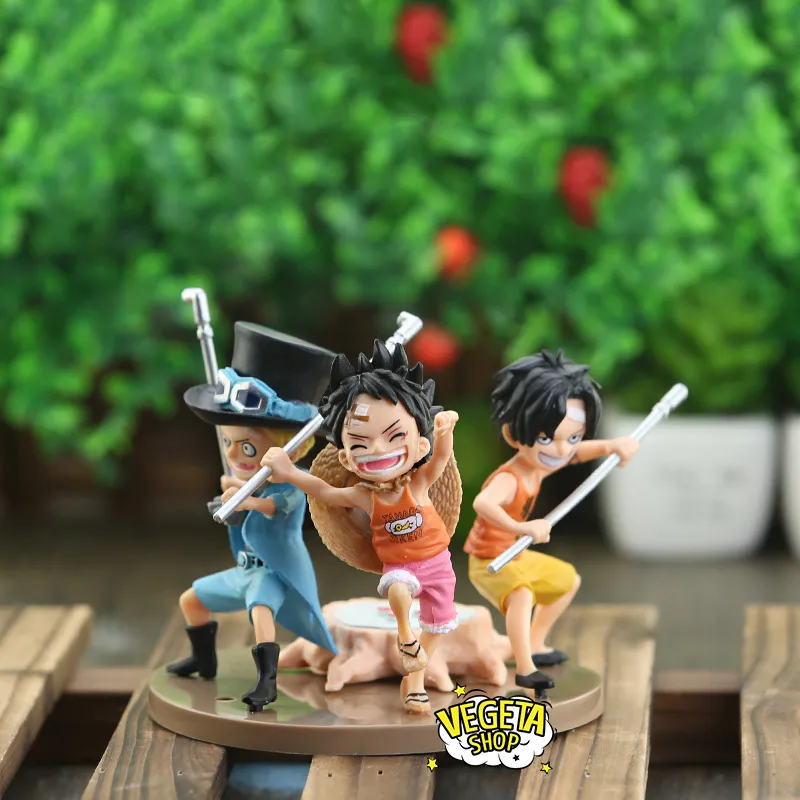Mô hình, Sabo, Ace, Luffy: Ba anh em, cùng một ánh mắt, một tinh thần, đó là các nhân vật Sabo, Ace và Luffy. Hãy khám phá bộ sưu tập độc đáo này của các mô hình nhân vật để cùng đồng hành và tôn vinh tình anh em đặc biệt này trong One Piece.