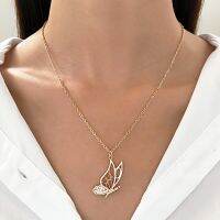 [COD] European and ins hollow butterfly necklace female retro fashion temperament diamond-studded collarbone chain dancing