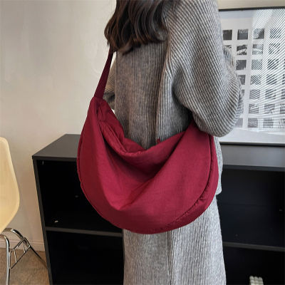 Nylon Canvas Bag Womens Autumn And Winter 2022 New Fashionable Large Capacity All-Match Ins Crossbody Bag Dumpling Bag For Women 2023