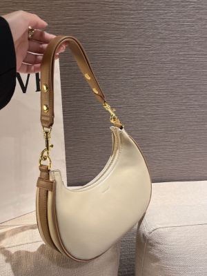 ∈ Advanced sense of alar bag and bag female new niche 2023 trendy early autumn crescent design feeling bag handbag