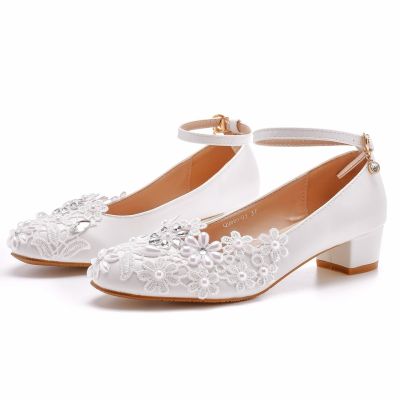 Bigger sizes 3 cm square with round head single shoes one word with single the spring and autumn period and the lace bride shoes women pregnant women marriage