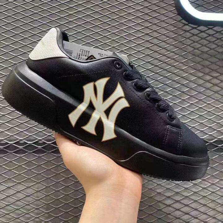 💫GIVEAWAYS TIME!!!MLB Shoes NY Yankees from Korea💫 📱 +