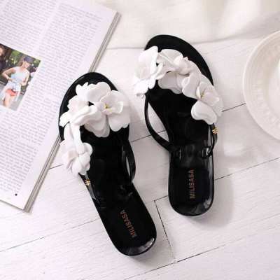 Y รองเท้าแตะฤดูร้อนใหม่รองเท้าแตะเจลลี่ด้านล่างแบนผู้หญิงรองเท้าแตะชายหาดดอกไม้กันลื่น 2022