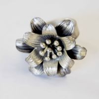 Come to visit Thailand, valuable souvenirs, recipients ring flower uneven pattern pure silver Thai Karen hill tribe silver hand made Size 6 Circumference 51 mm