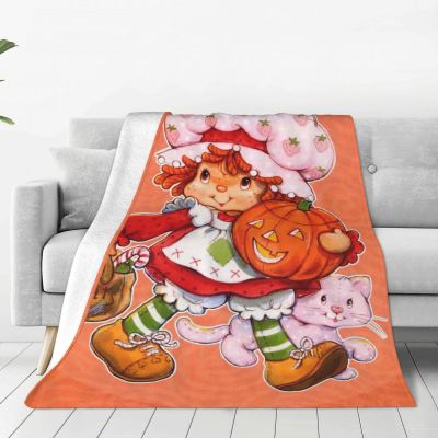 （in stock）Kawaii cartoon coral wool covering velvet strawberry short cake blanket, suitable for super soft cars（Can send pictures for customization）