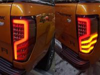 ไฟท้าย LED USA ไฟรถยนต์ โคมสโม๊ค รมดำ ลาย ปีกนก FORD เรนเจอร์ RANGER XLT XS WILDTRAK ปี 2012-2021 พร้อมขั้วตรง+หลอดตรงรุ่น แบบ LED USA จำนวน 1 คู่