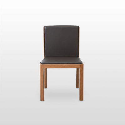 modernform เก้าอี้ GRUNTO ไม้โอ๊คสีธรรมชาติ หุ้มหนังสีน้ำตาลเข้ม