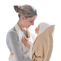 Cuddledry ผ้าเช็ดตัวใยไผ่พรีเมี่ยมสำหรับทารก สีโอ๊ตมีล (Cuddledry Hands-Free Baby Towel ,Oatmeal)