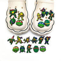 ชุดตัวต่อรูปตัวการ์ตูนสีเขียว1ชิ้นของ TMNT ภาพยนตร์ PVC Crocs Clogs Jibbitz อุปกรณ์เสริมรูปเต่าแบบทำมือเครื่องรางตกแต่งเด็กชายและผู้ใหญ่ปาร์ตี้เย็นของขวัญ