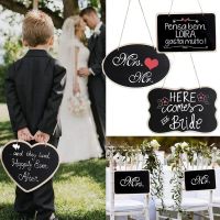 Rustic ของตกแต่งงานแต่งงานไม้ป้ายกระดานดำรูปหัวใจแขวน Chalkboards Message Board สำหรับงานแต่งงาน Mr Mrs Photo Props