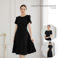 ChalotteQueenBrand T1376 ชุดเดรสสีดำ คอกลม แขนสั้นแต่งระบายชีฟองที่หัวไหล่ ทรงบาน เดรสทำงาน ชุดทำงาน  ชุดสุภาพยาว 40 นิ้ว