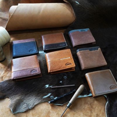Tada leather wallet กระเป๋าสตางค์หนังวัวแท้ 100% ใบสั้น ช่องบัตรเยอะ จุเหลือเชื่อ โปรโมชั่นสุดพิเศษ ลดสุงสุดถึง 50%