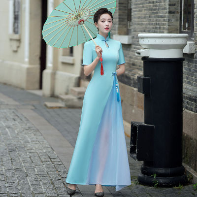 ชุด Cheongsam แคทวอล์หนุ่มรุ่นปรับปรุงของชุด Aodai เวทียาวสไตล์จีนหญิง