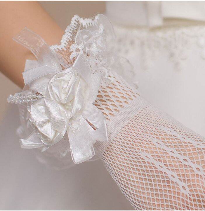 elegant-flowers-short-bridal-gloves-fingers-wedding-gloves-white-ivory-bridal-accessories