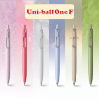 ปากกาเจล Uni ball One F รุ่นใหม่ สีด้ามปากกาสวยมาก ขนาด 0.38 และ 0.5 MM ปากกาหมึกสีดำ