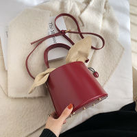 Fashion small bucket bag ladies shoulder bag casual messenger bag mini small handbag solid color small bag mobile phone bag