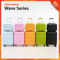 กระเป๋าเดินทางแบบซิป Wave Series